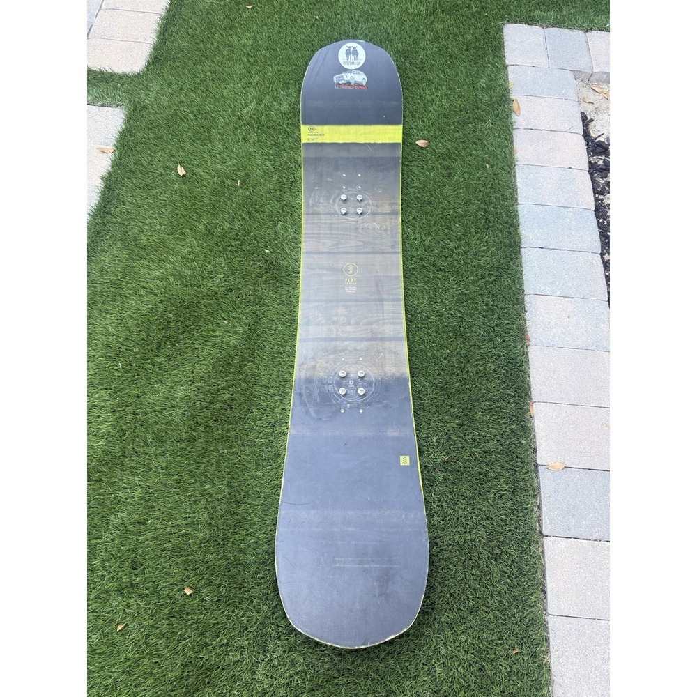 Nidecker Play Series Snowboard 152cm Full Woodcore N-5000 Base No Bindings
